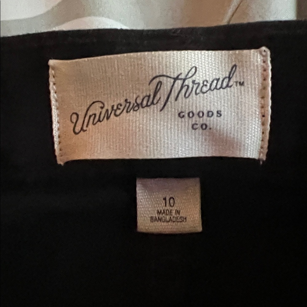 Universal Thread High-Rise Straight Jeans - Black - Picture 5 of 5
